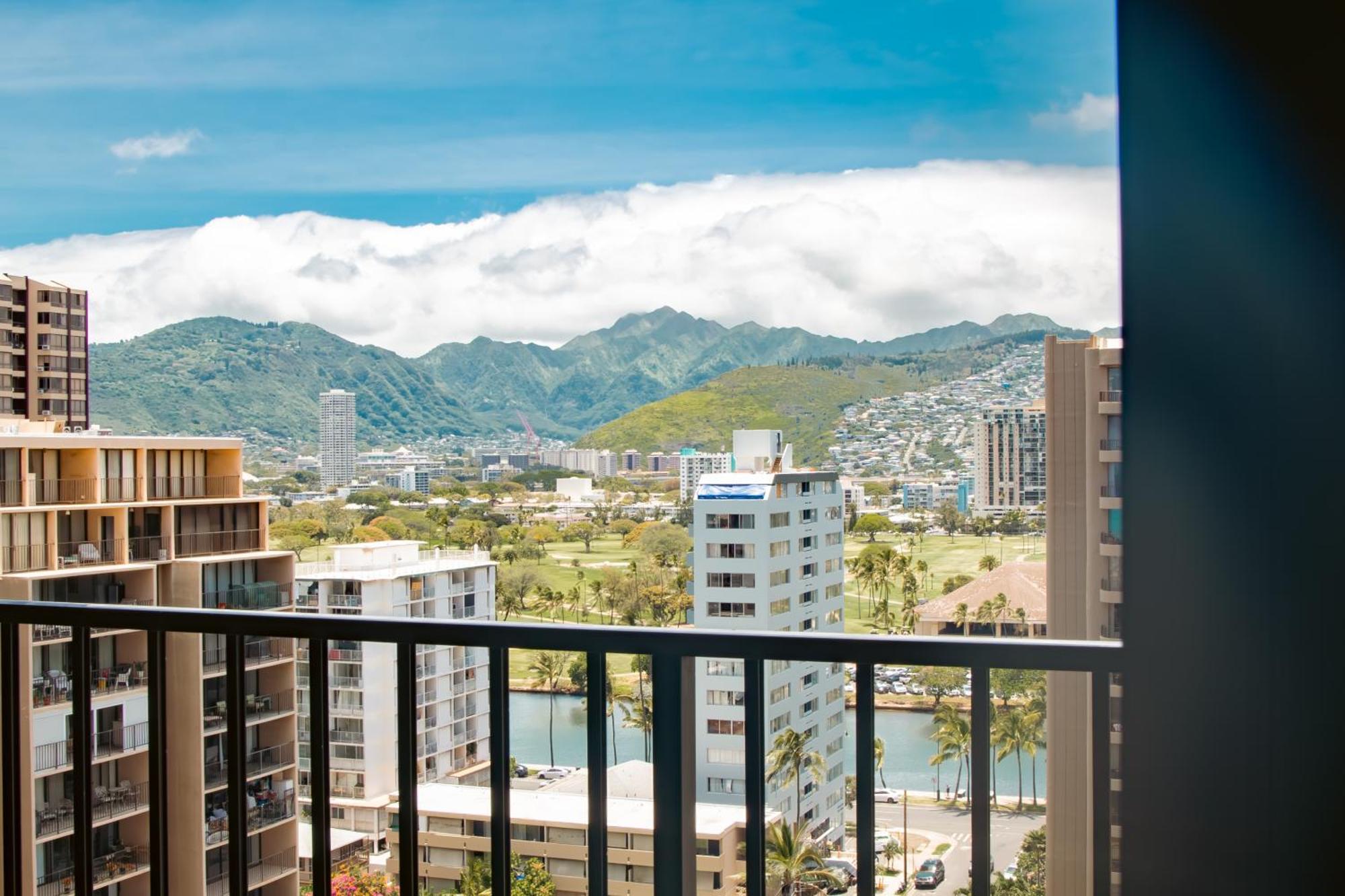 Mountain View Condo W/ King-Size Bed, Free Parking Honolulu Ngoại thất bức ảnh